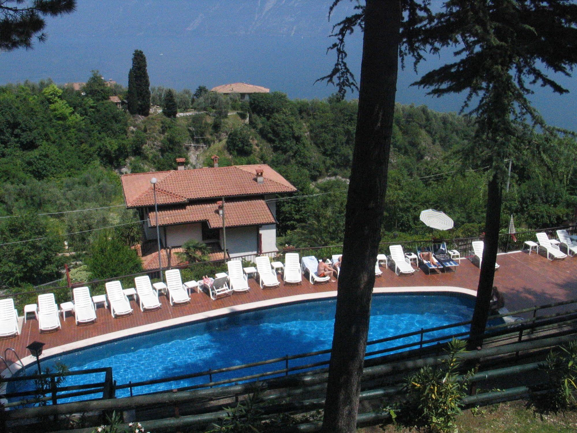 Residence Oasi Limone sul Garda Extérieur photo